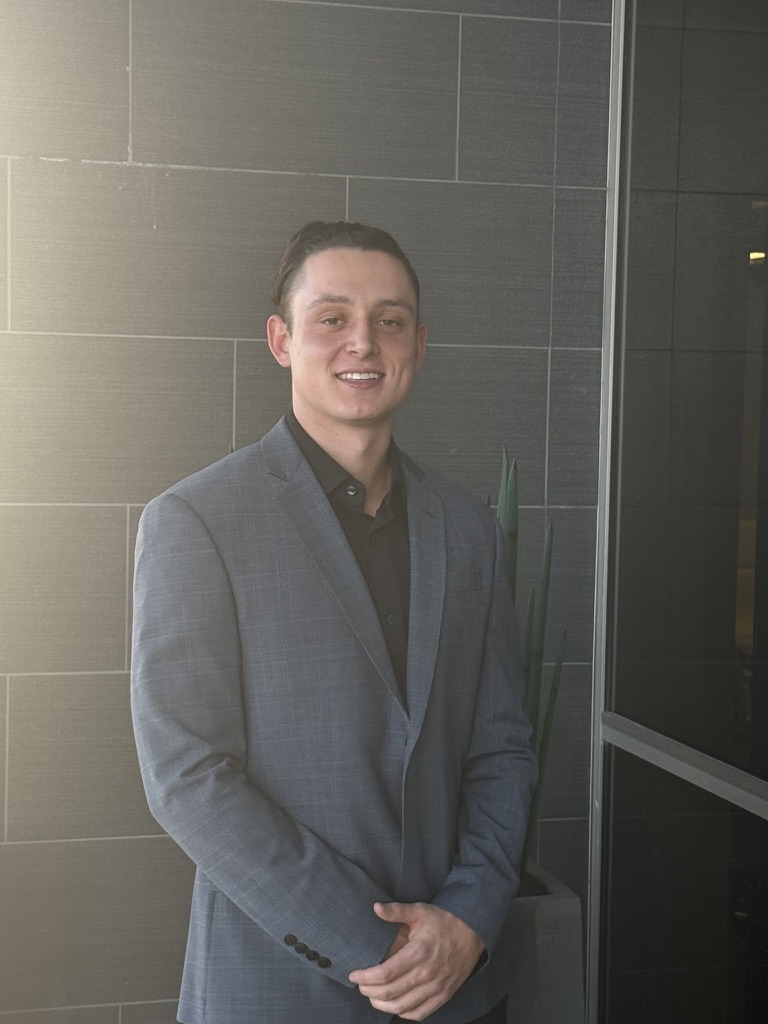 FFFB0A39-C597-4E0C-B0AB-1E5AA0167123_1_105_c